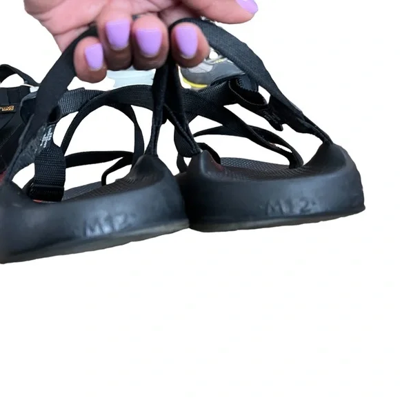 CHACO Men display picture 3